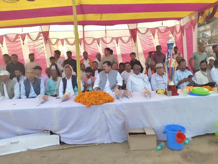 गोल्डन कप के पहले मैच में चाकंद स्पोर्टिंग क्लब की जीत