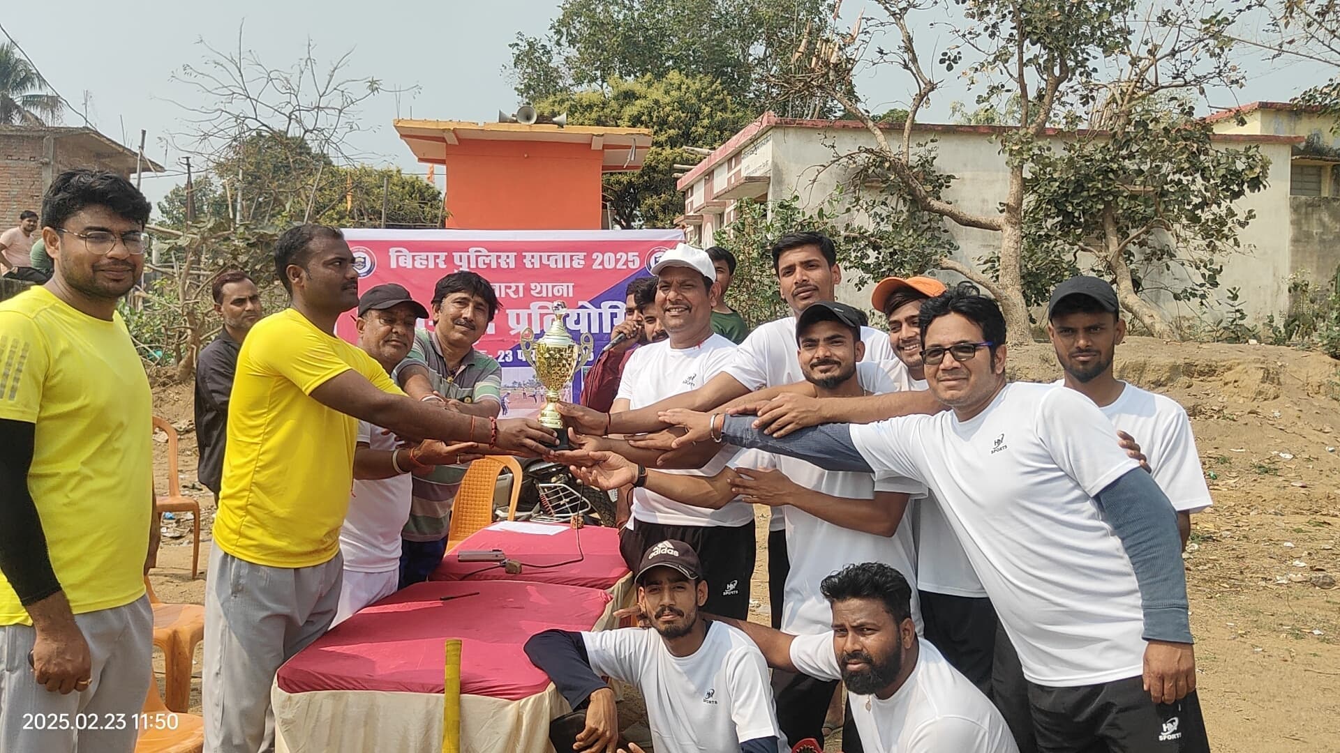 पब्लिक इलेवन ने पुलिस एकादश को हराया