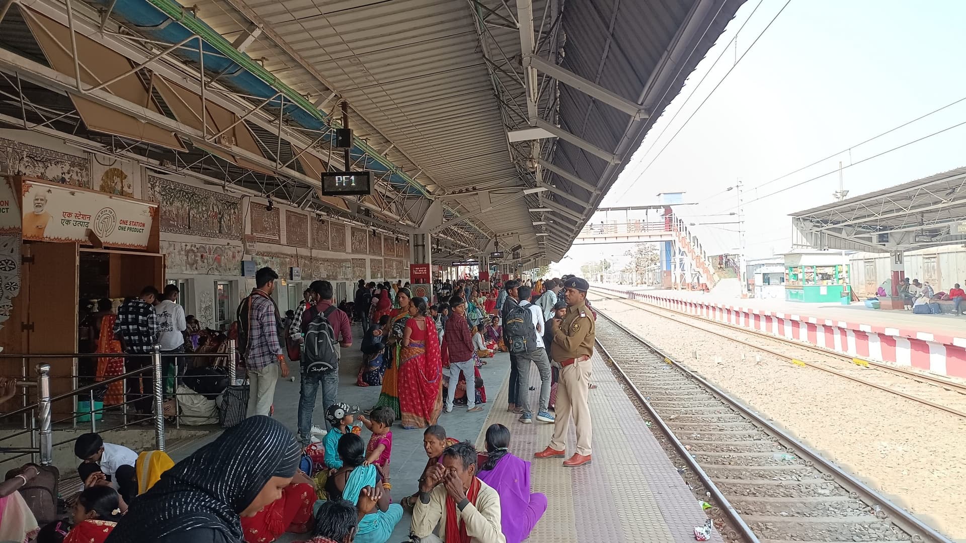 Madhubani News : महाकुंभ जाने वाले यात्रियों के लिए रेलवे ने की विशेष व्यवस्था