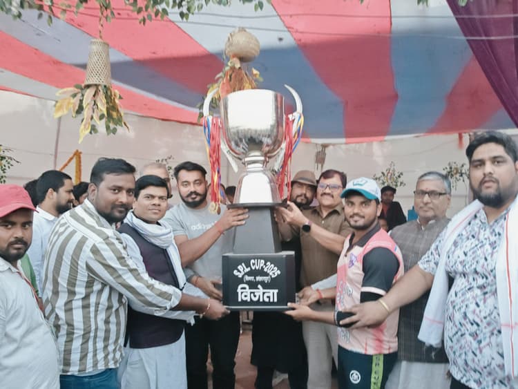 Madhubani News : मुजफ्फरपुर की टीम ने कप पर जमाया कब्जा