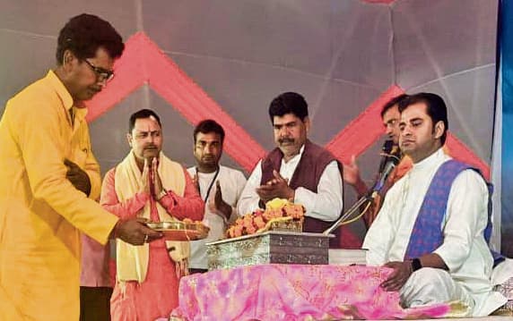 Chhapra News : भगवान शिव की आराधना मनुष्य को मोक्ष प्रदान करती है : पं शास्त्री