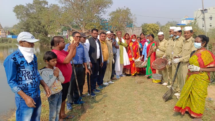 Bokaro News : संत निरंकारी मिशन ने चलाया स्वच्छता अभियान