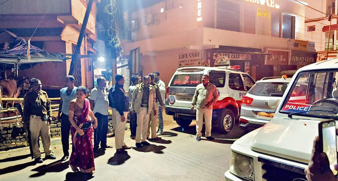 Jamshedpur News  : सोनारी में युवक के साथ मारपीट के बाद हंगामा