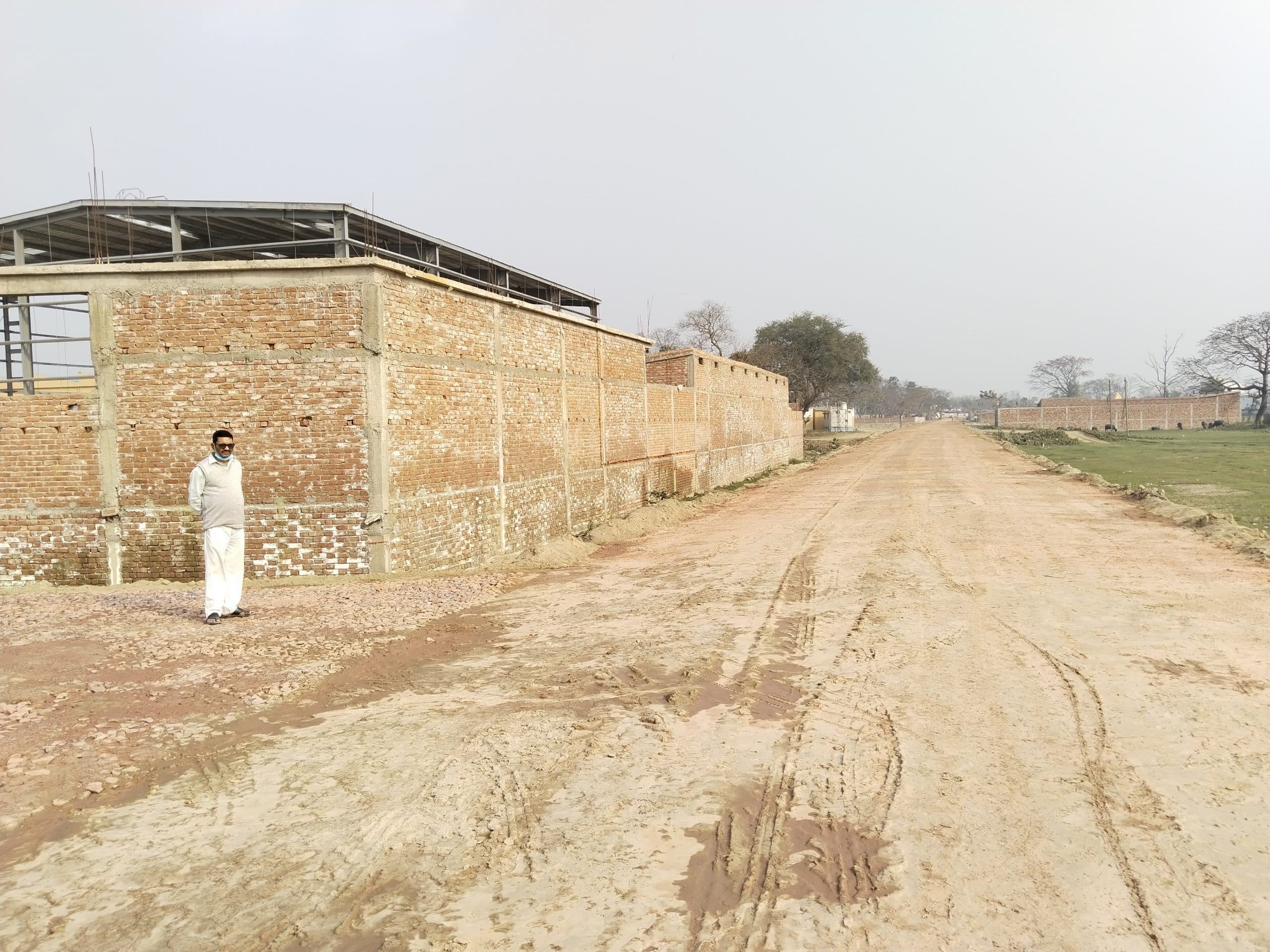 पेपर मिल की जमीन में खुल रहे हैं कई लघु और कुटीर उद्योग