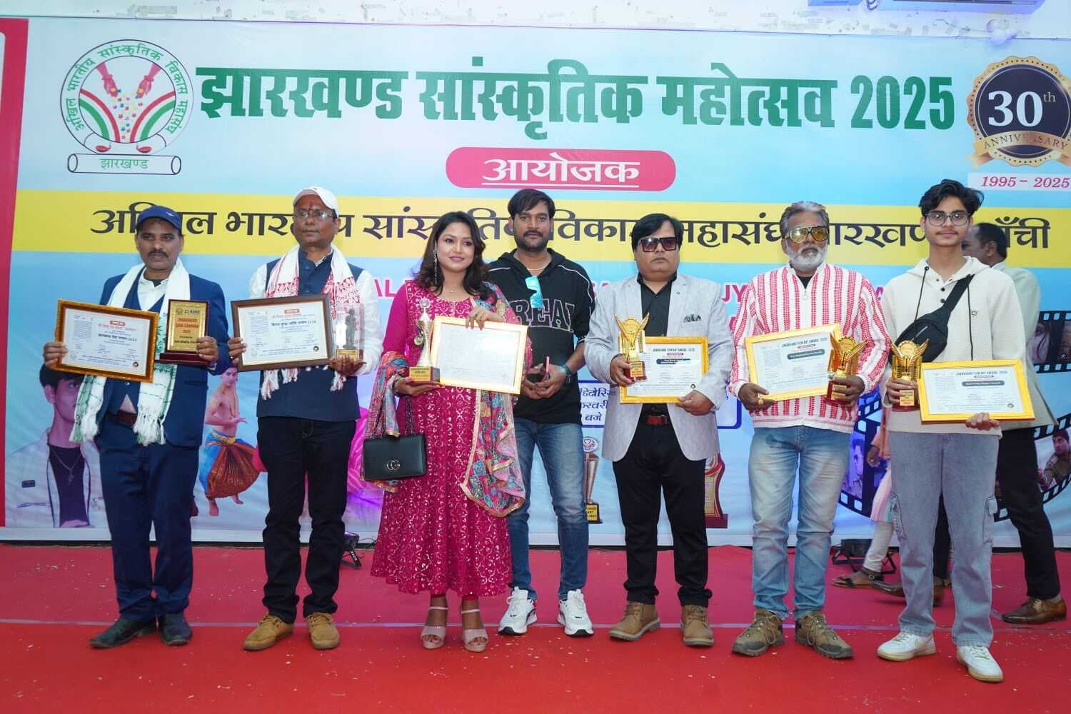 प्रतियोगिता में सफल विद्यार्थियों को किया सम्मानित