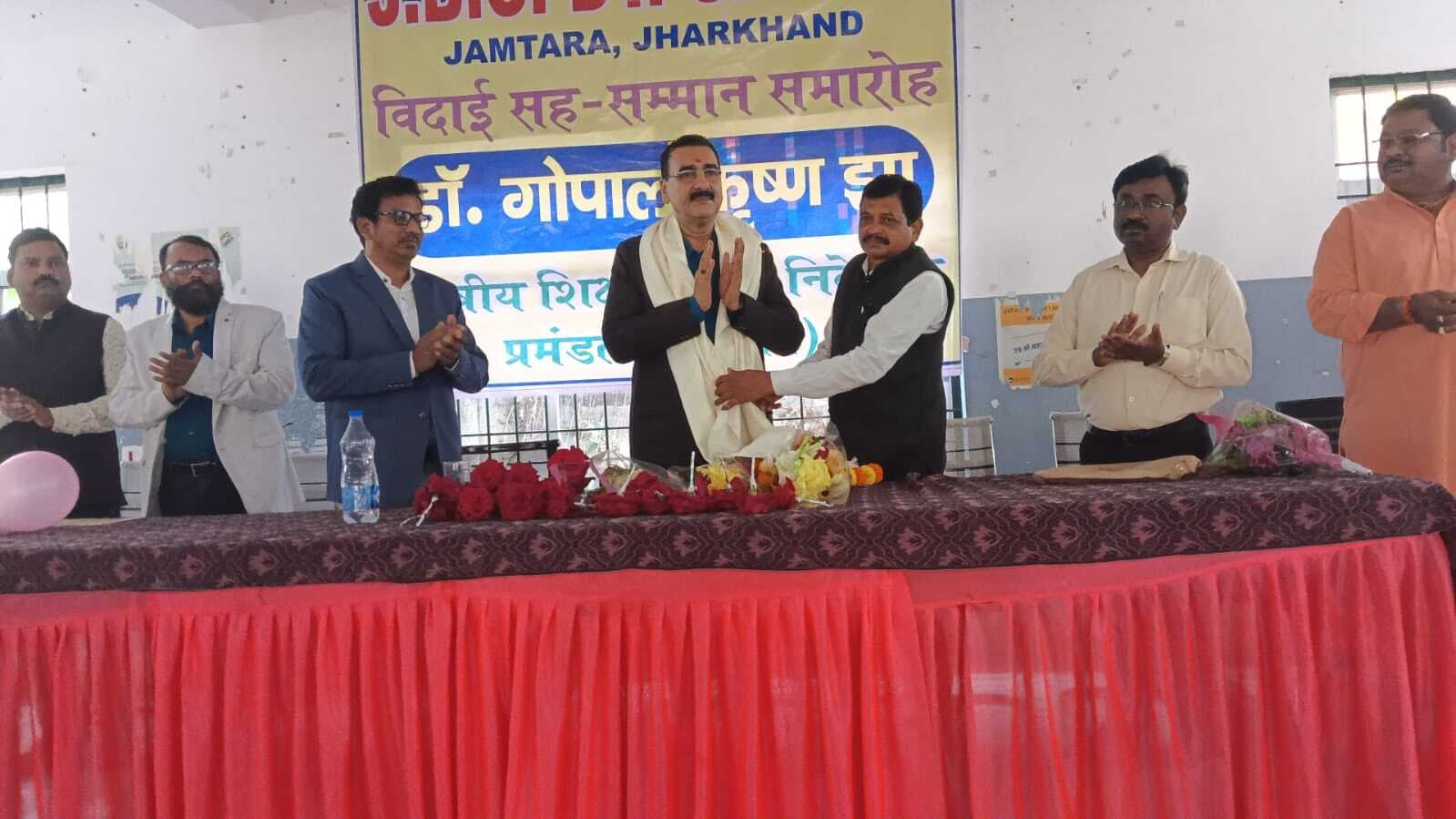 शिक्षक बच्चे को बनायेंगे योग्य, तो अगली पीढ़ी होती है व्यवस्थित: डॉ जीके झा