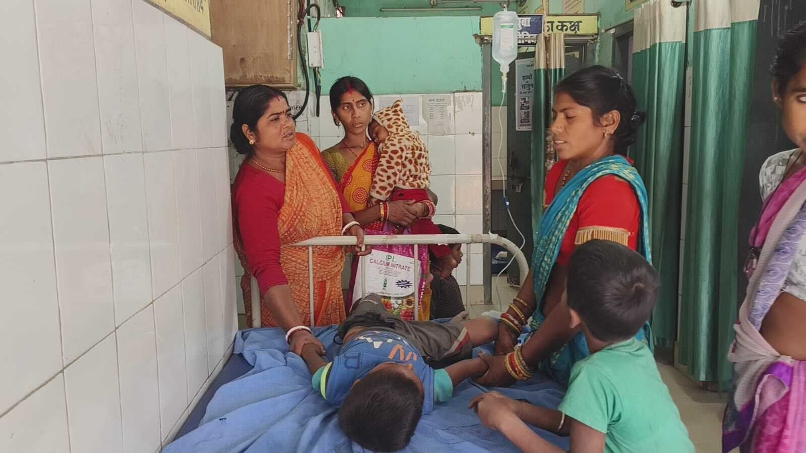 अज्ञात वाहन की ठोकर से किशोर घायल