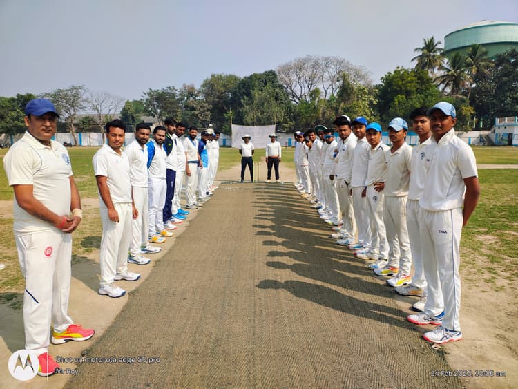 व्हाइट- 11 ने कटिहार रेल को छह विकेट से दी करारी मात