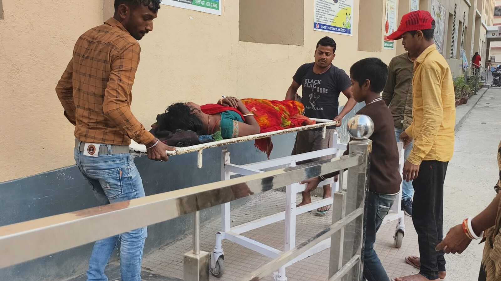 मेंटेनेंस केस उठाने को लेकर महिला को पीटकर किया घायल