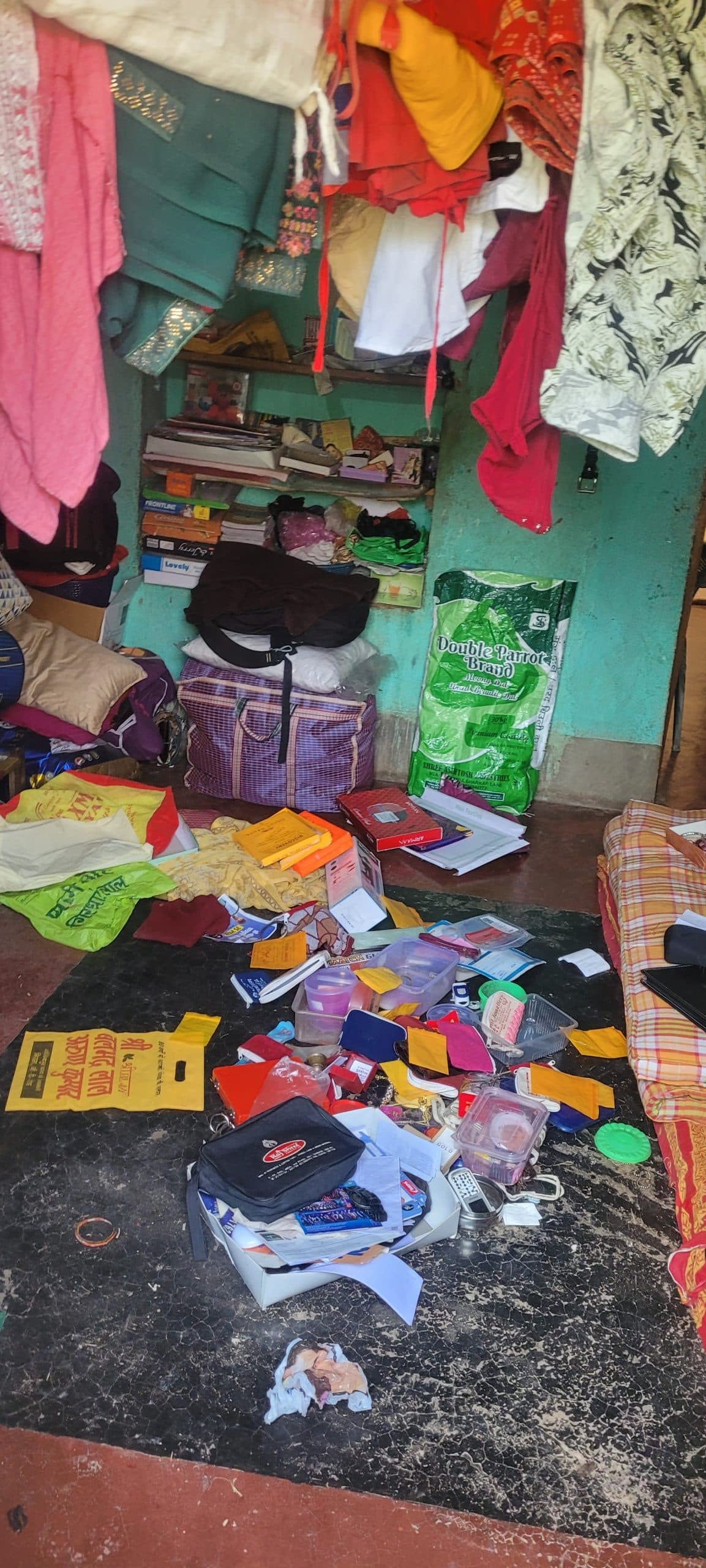 Deoghar News : दो माह बाद होनी थी बेटी के शादी, घर से जेवर समेत 20 लाख की चोरी