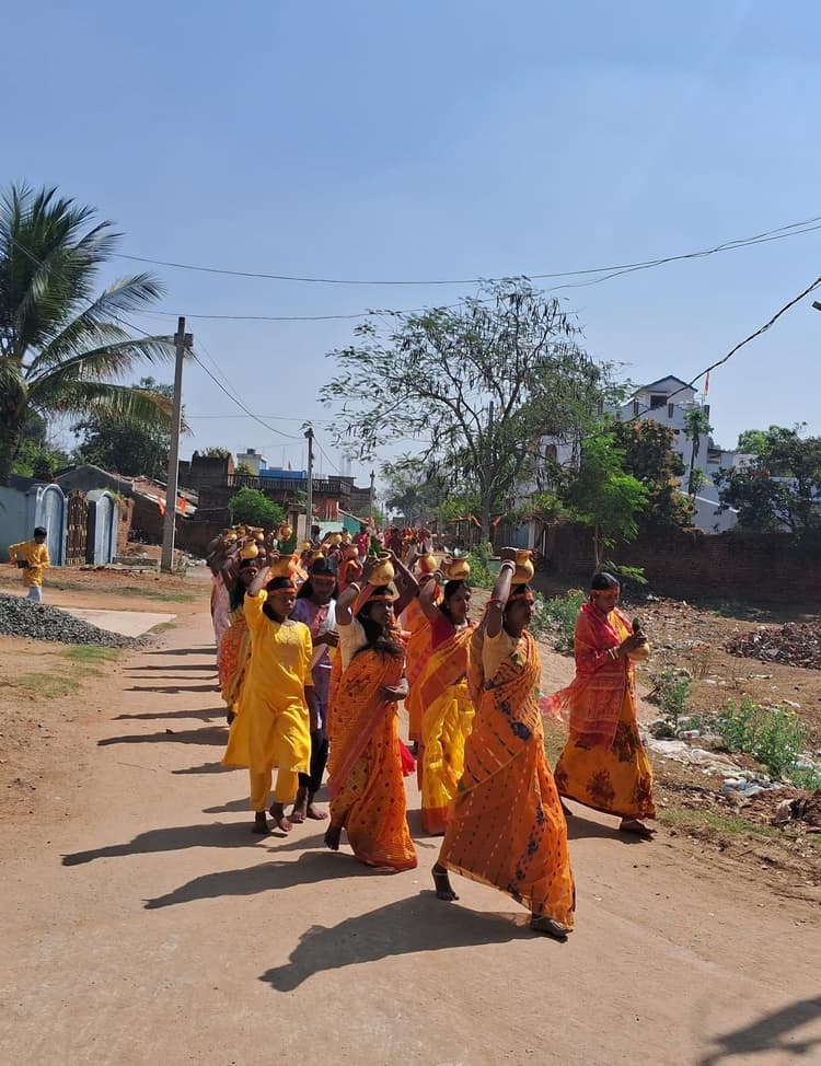 फतेहपुर में निकली भव्य कलश यात्रा, शिवमहापुराण कथा आज से