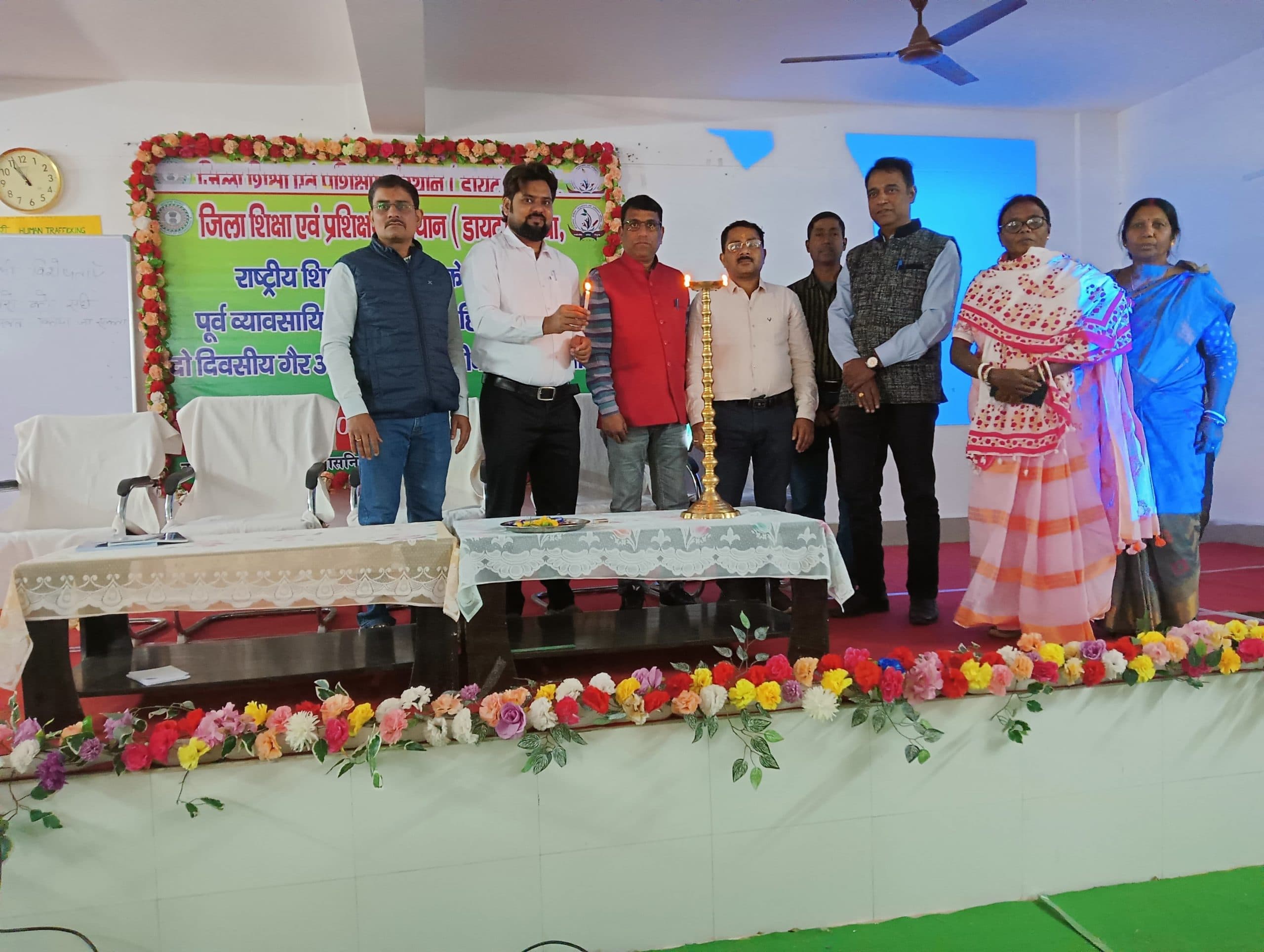 बिना बस्ते के साल में 10 दिन स्कूल आयेंगे छठी से आठवीं तक के बच्चे