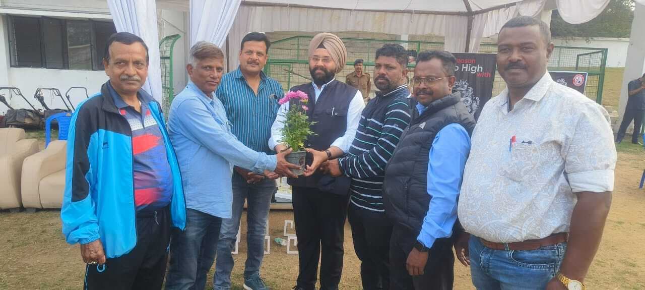 PRESS CLUB MEDIA CUP : खरकई और हुडको की टीमें सेमीफाइनल में