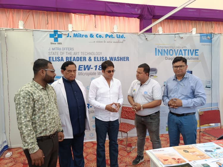 Madhubani News : एमएमसीएच के स्थापना दिवस पर दावा कंपनियों ने लगाया स्टॉल