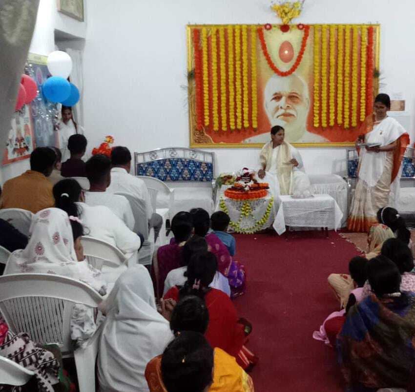 प्रजापति ब्राह्मकुमारी ईश्वरीय विश्वविद्यालय में मनी शिवरात्रि