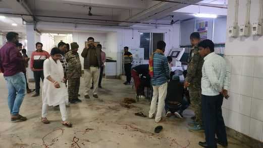 नशे धुत्त शराबी ने एक घंटे तक अस्पताल परिसर में मचाया उत्पात