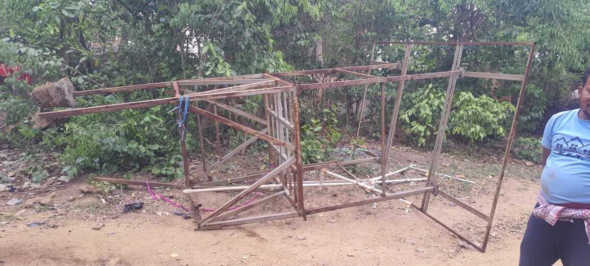 East Singhbhum News : घाटशिला के चालकडीह की चार जलमीनारों में तीन खराब, 250 परिवार जल संकट में