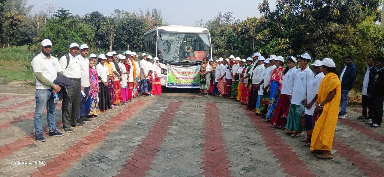 मशरूम की खेती का प्रशिक्षण प्राप्त कर लौटे 50 किसान