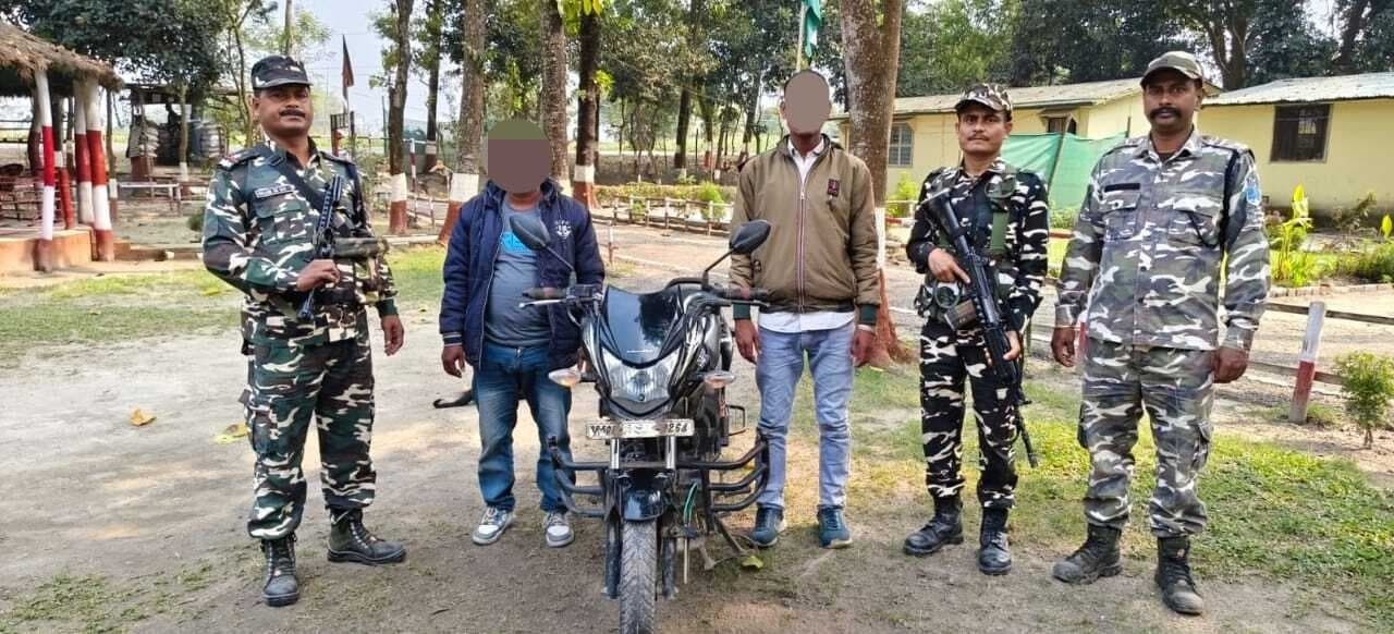 1.90 लाख नेपाली रूपये के साथ दो लोगों को एसएसबी ने पकड़ा