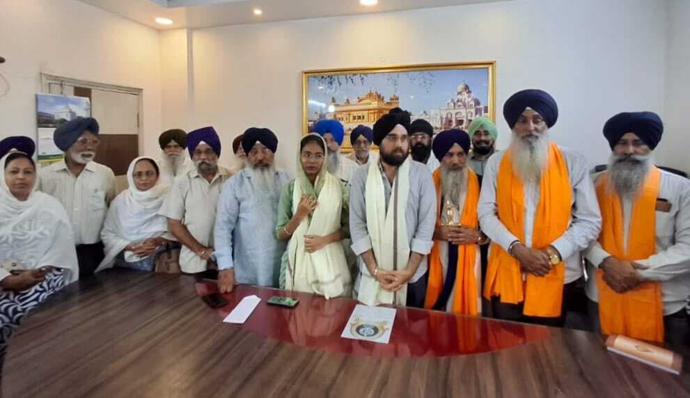 Jamshedpur News : सीजीपीसी ने नेट उत्तीर्ण परीक्षार्थियों को किया सम्मानित