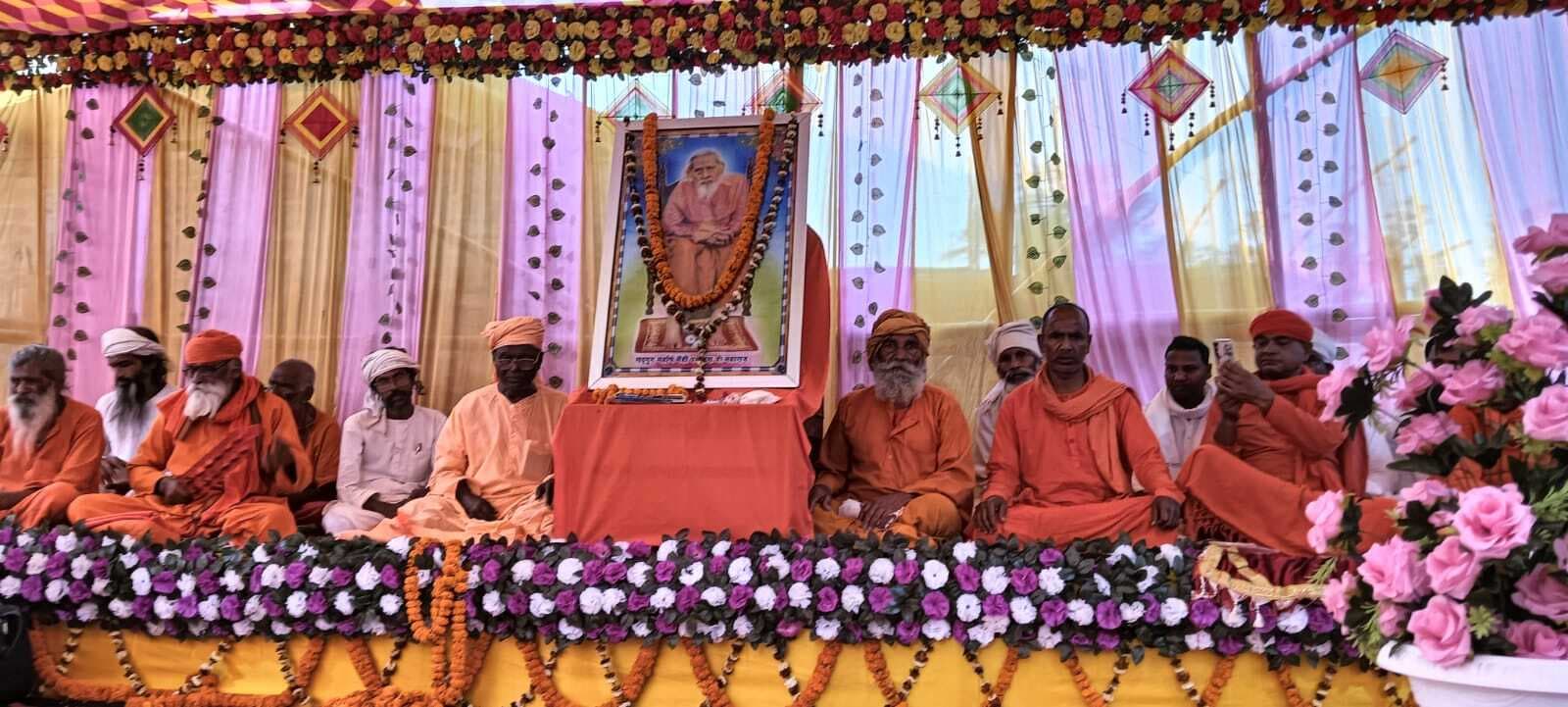 बुद्ध नगर भरतखंड में संतमत सत्संग में उमड़ी भीड़