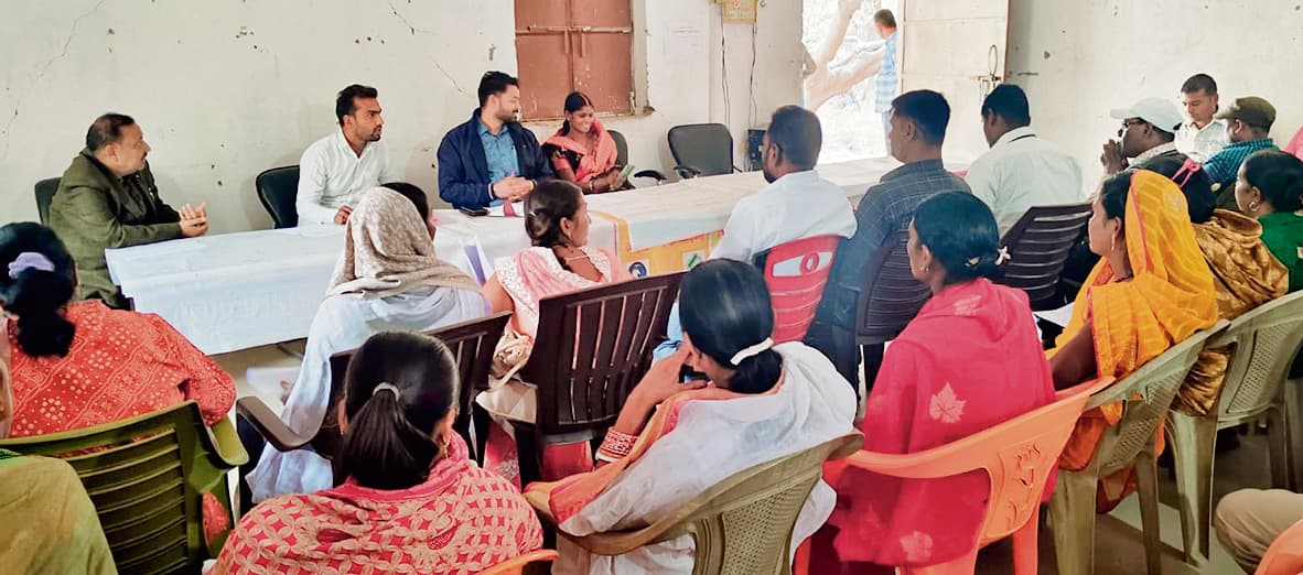 Gaya News : बाराचट्टी में पंचायत समिति की बैठक में कई विभागों के अधिकारी रहे गायब