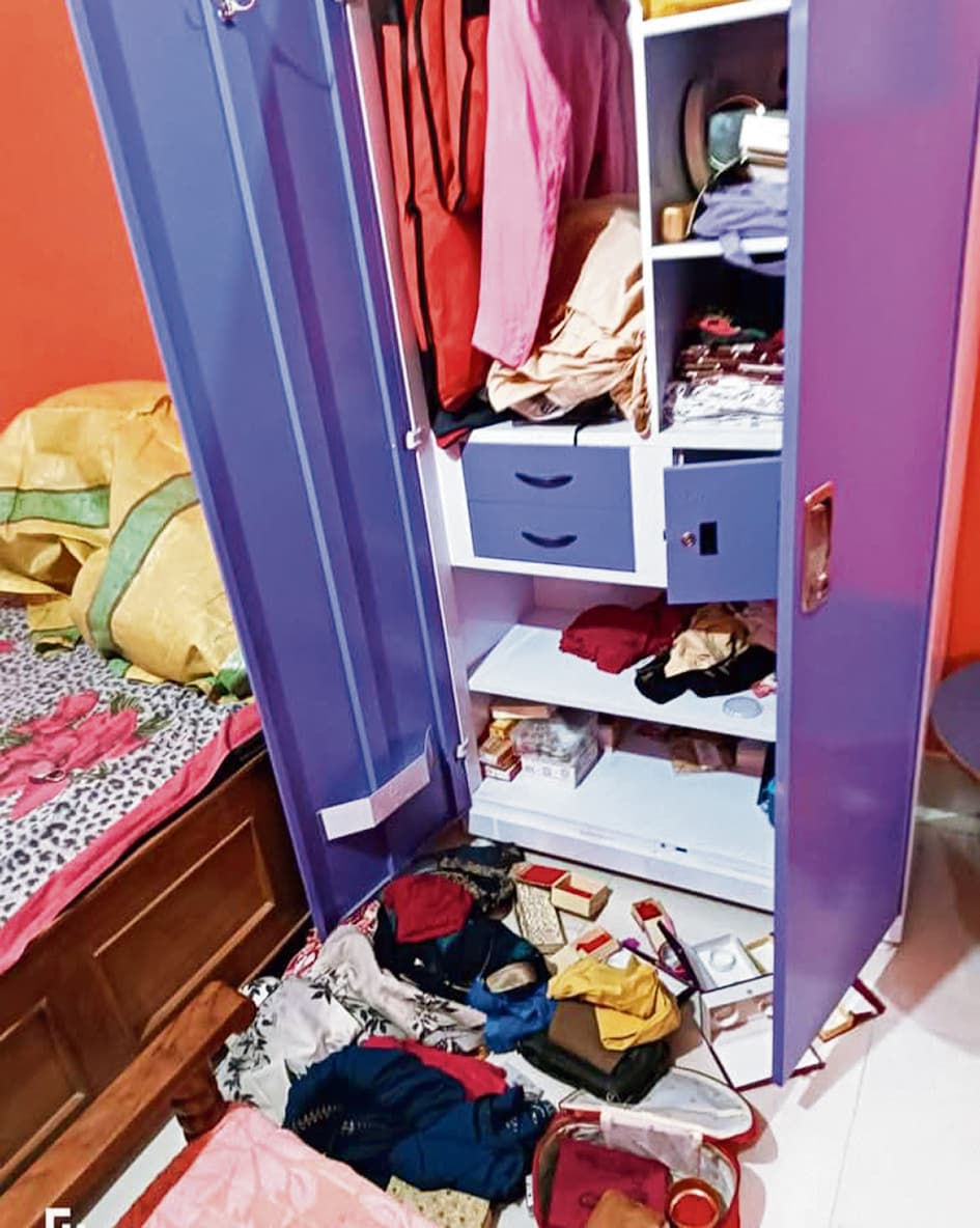 सिसवां में दो घरों में चोरी, गहनों सहित करीब 20 लाख की संपत्ति उड़ायी