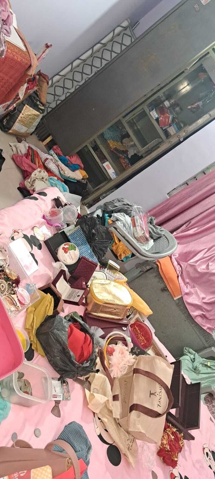 दानापुर मेें चोरों ने फ्लैट का ताला तोड़कर 25 लाख की संपत्ति उड़ायी