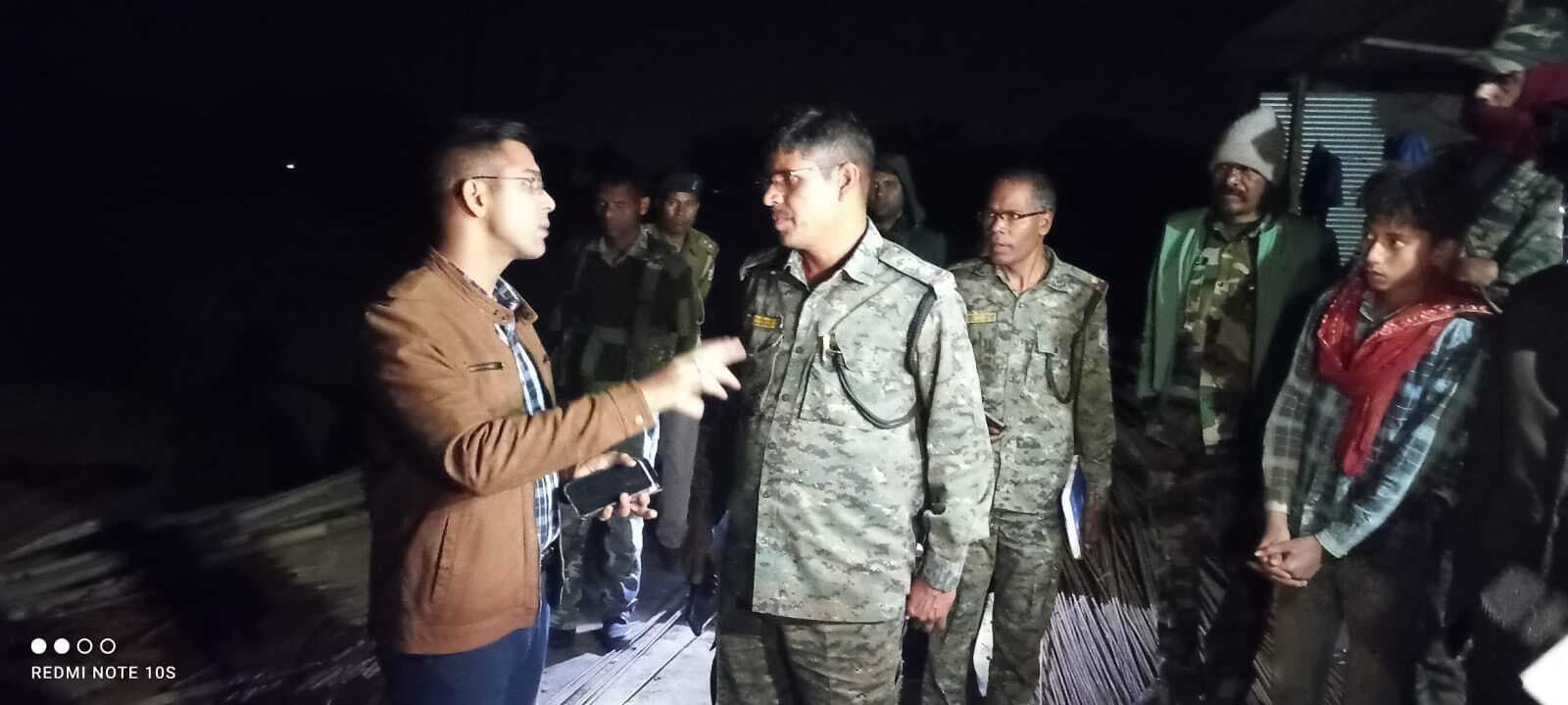 Dhanbad News : महुदा में रेलवे अंडरपास में काम कर रहे मजदूरों पर अंधाधुंध फायरिंग, दो घायल