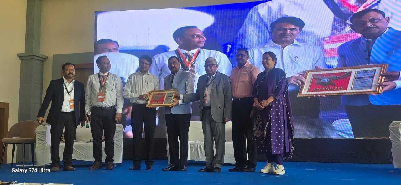 Jamshedpur News : जमशेदपुर ऑप्थल्मोलॉजिकल सोसाइटी को मिला एक्सीलेंस अवॉर्ड