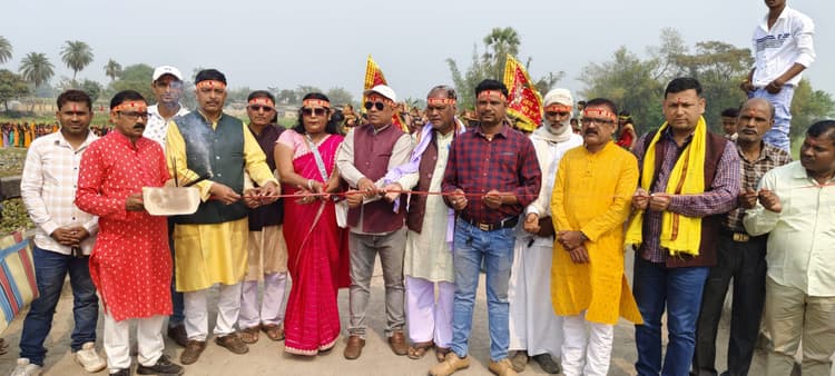 महाशिवरात्रि के उपलक्ष में निकाली गयी भव्य कलश शोभायात्रा