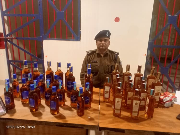 कालसर निवासी स्कूटी सवार महिला 20 लीटर शराब के साथ गिरफ्तार