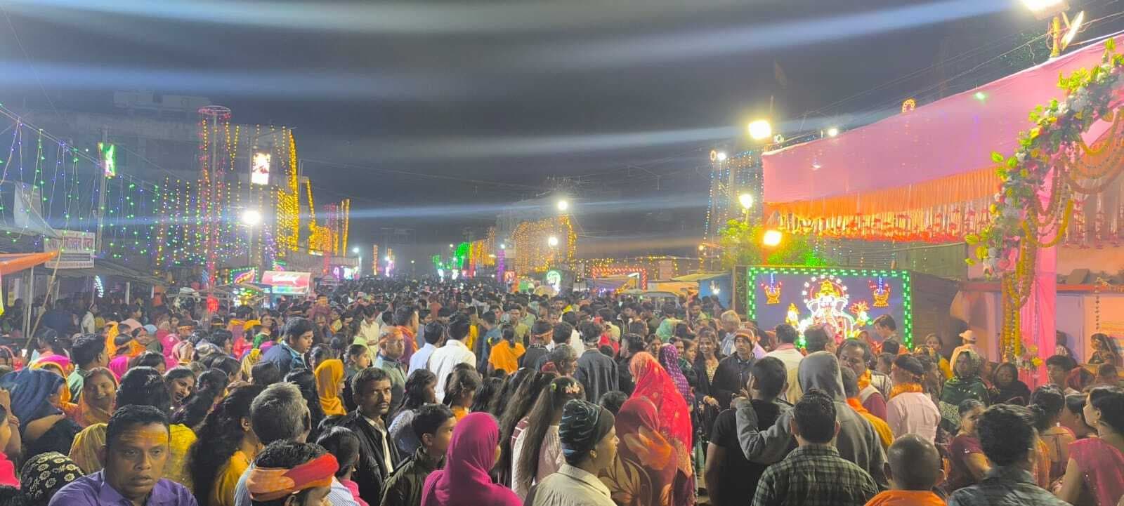 बाबा फौजदारीनाथ: चांदी की पालकी पर दूल्हा बन निकले भोलेनाथ, निकली भव्य बारात