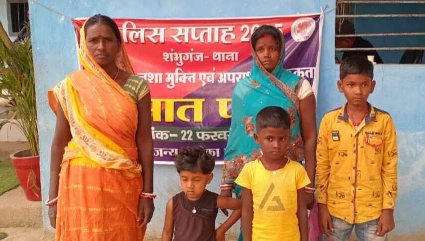 फरार महिला का पति दे रहा धमकी