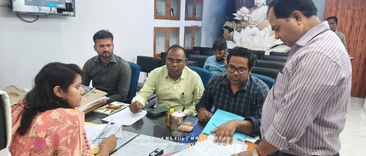 एसडीओ ने की मुख्यमंत्री ग्राम परिवहन योजना की समीक्षा