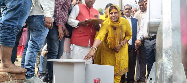 Giridih News :झारखंडधाम में विधायक ने किया महाशिवरात्रि मेले का उद्घाटन