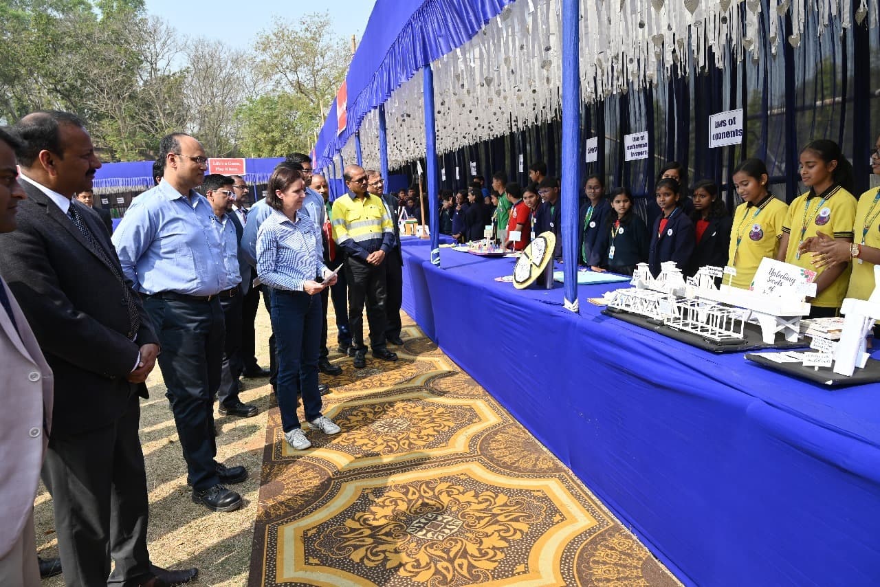 Bokaro News : पिट्स मॉडर्न स्कूल में आविष्कार उड़ान उत्सव का आयोजन