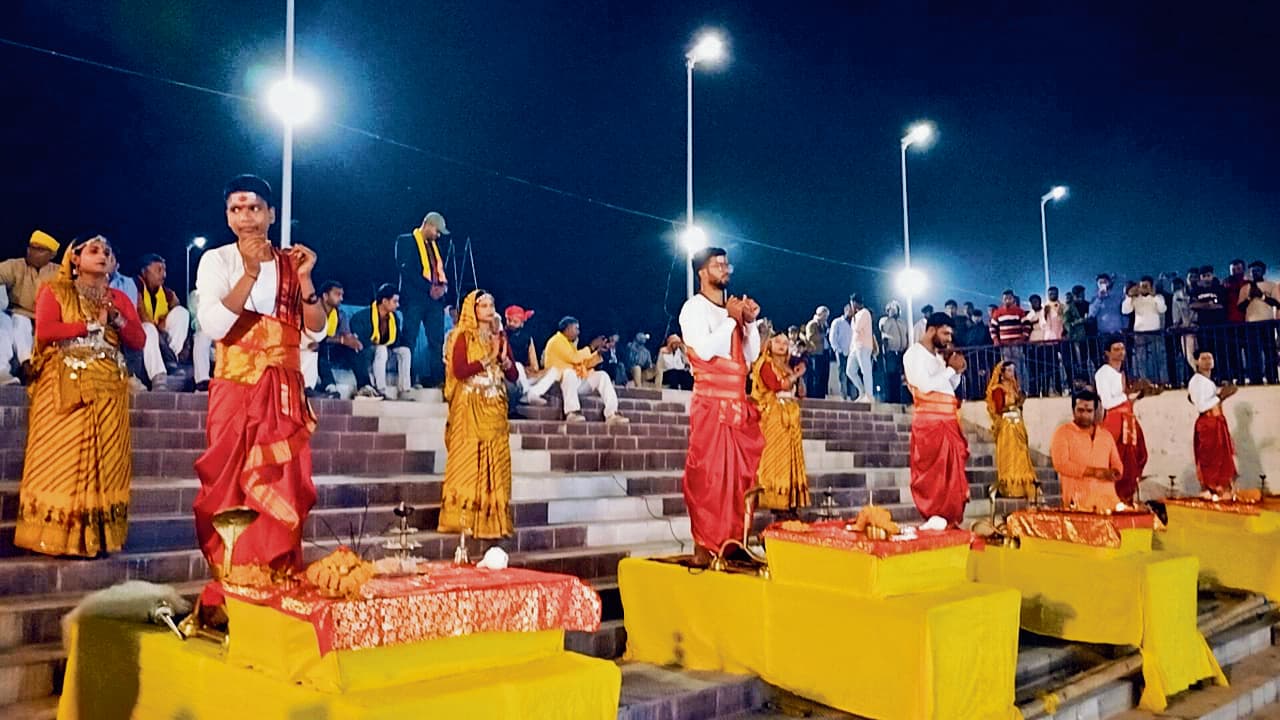 Gopalganj News  : रमजीता के रामेश्वरकर्तानाथ धाम में सजी सुर व ताल की महफिल, नारायणी के तट पर दिखा आस्था व भक्ति का अद्भुत नजारा