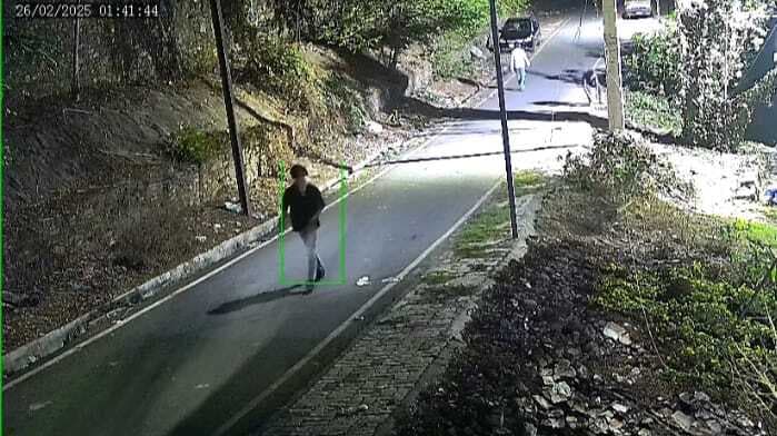 Jamshedpur News : बिरसानगर शांति समिति के सदस्य को मिल रही धमकी, कार का टायर भी ले गये बदमाश, वारदात सीसीटीवी में कैद