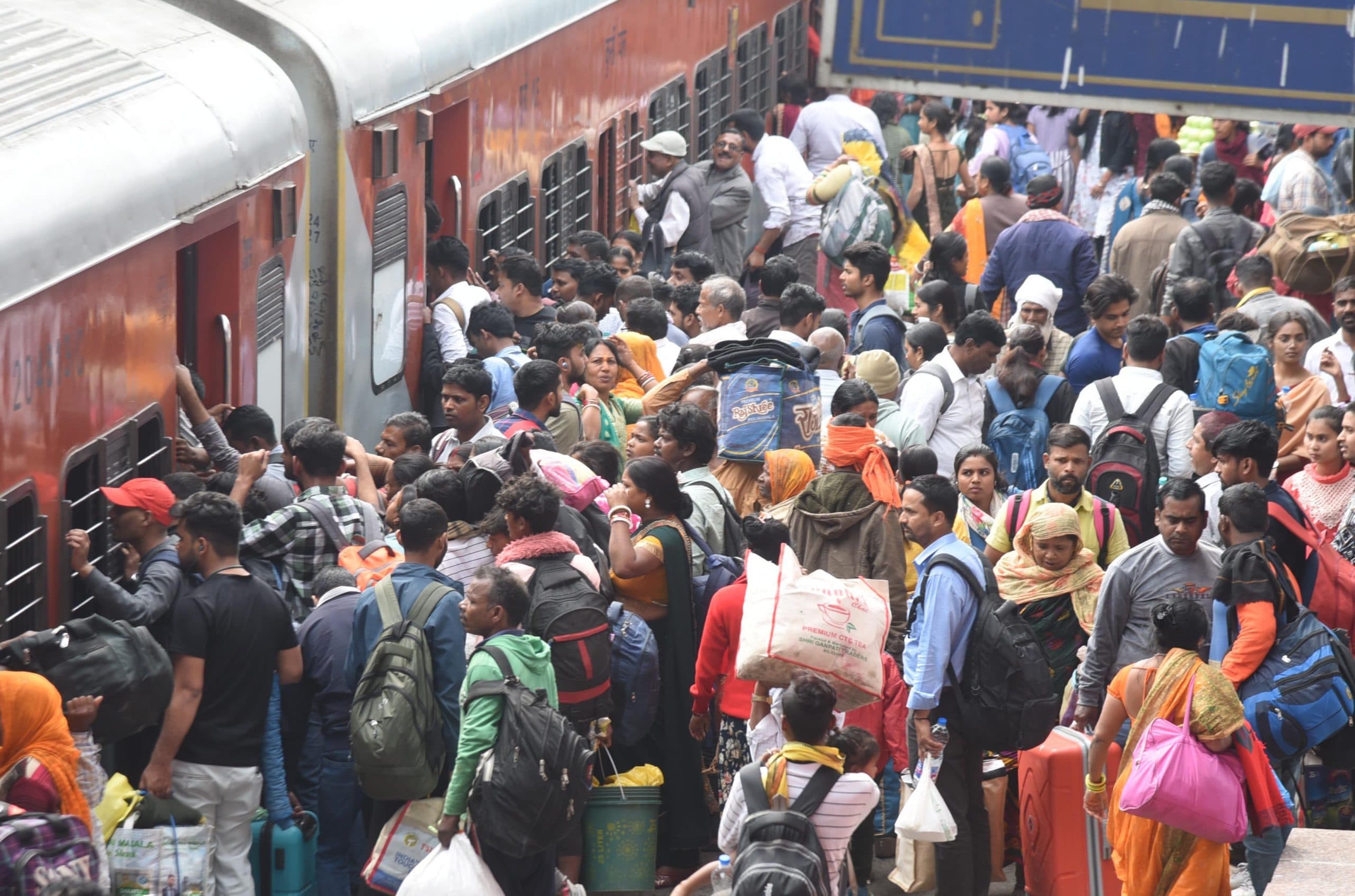 Patna News : महाकुंभ में अंतिम स्नान को भीड़ बढ़ी, तो झाझा व प्रयागराज के लिए खुलीं स्पेशल ट्रेनें