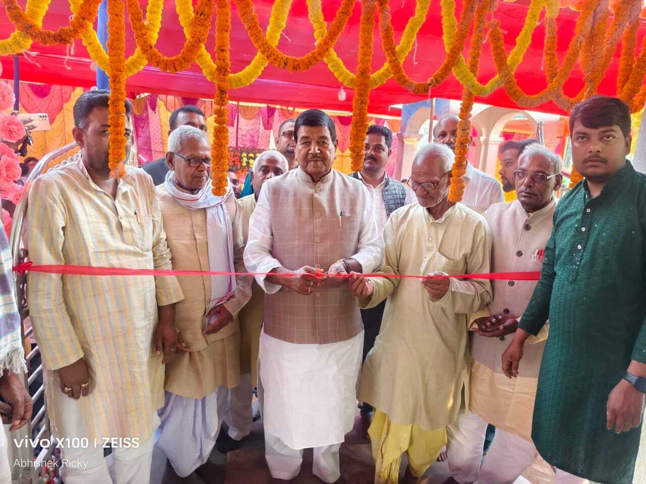 प्राण-प्रतिष्ठा के साथ सांसद ने शिव मंदिर का किया उद्घाटन