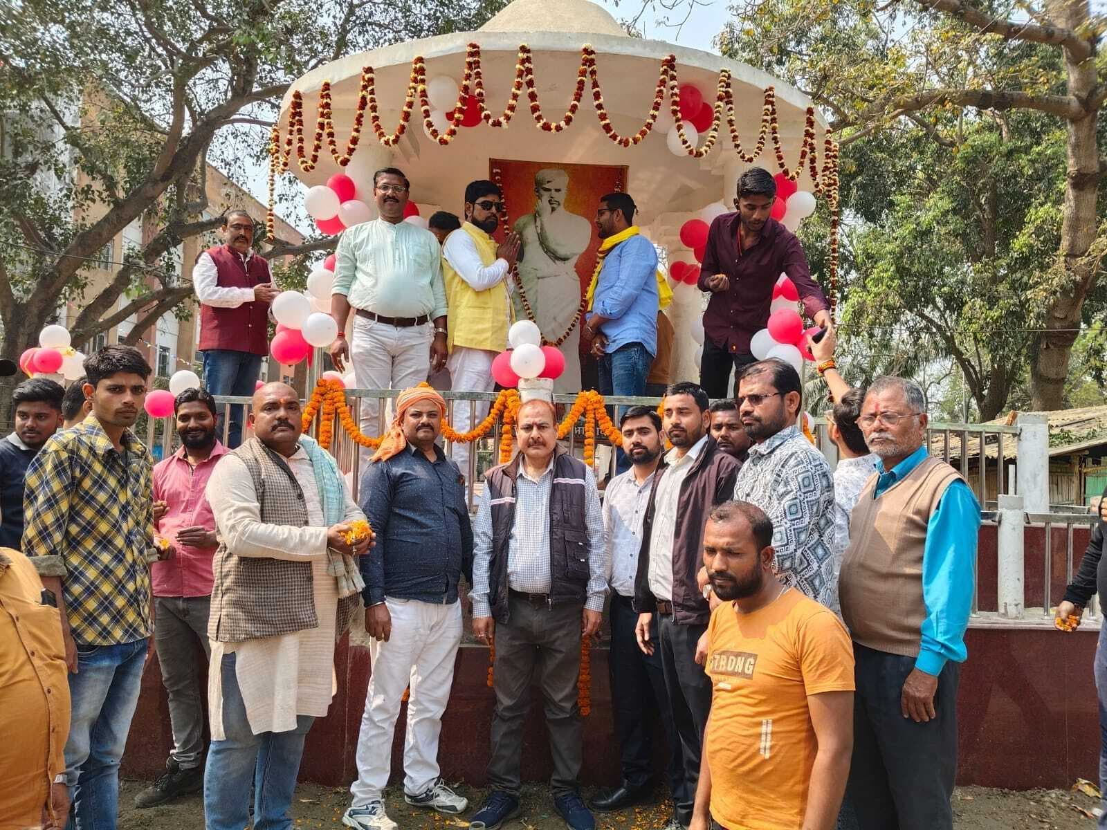 चंद्रशेखर आजाद के आदर्शों पर चलने का लिया संकल्प