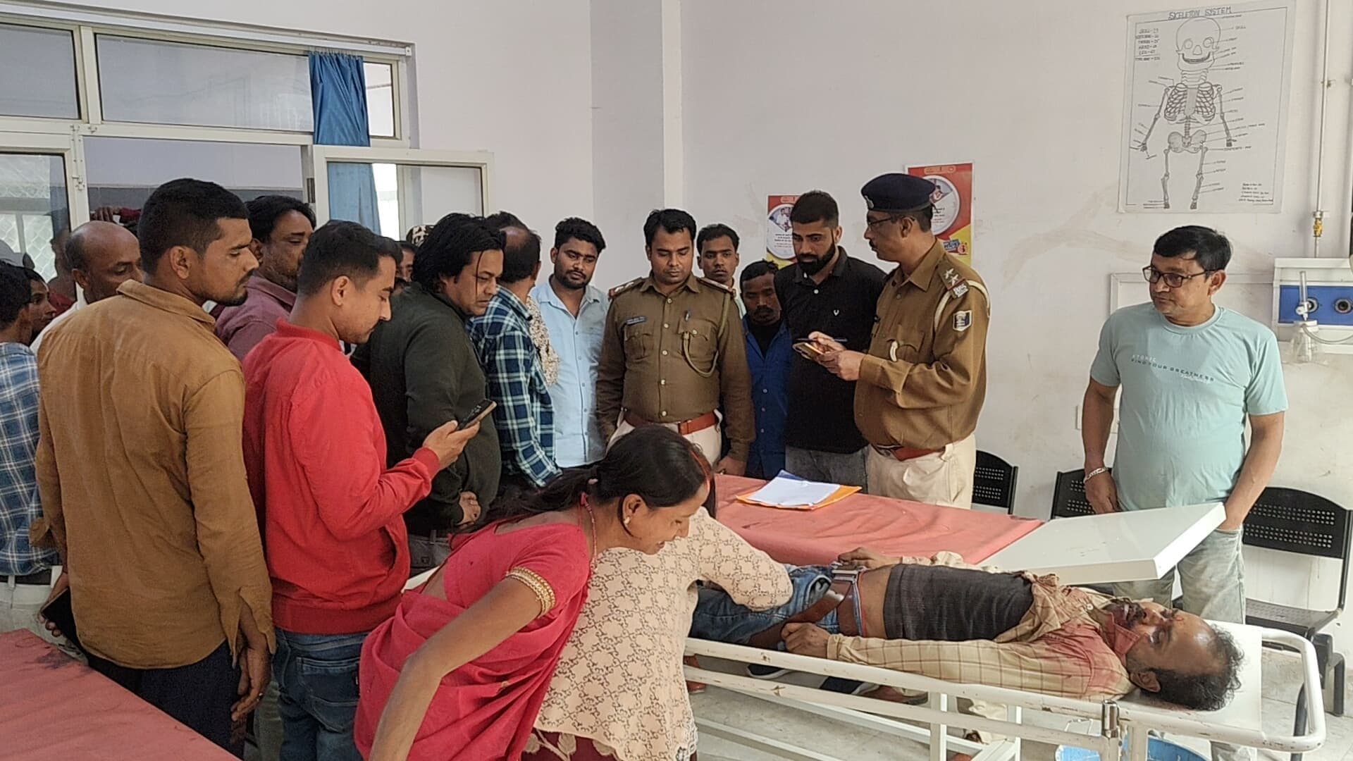 कार व बाइक की टक्कर में एक की मौत, एक व्यक्ति घायल, रेफर