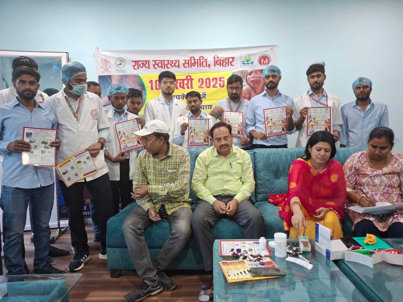 सुधा डेयरी प्लांट में कर्मचारियों को खिलाई गयी फाइलेरियारोधी दवा