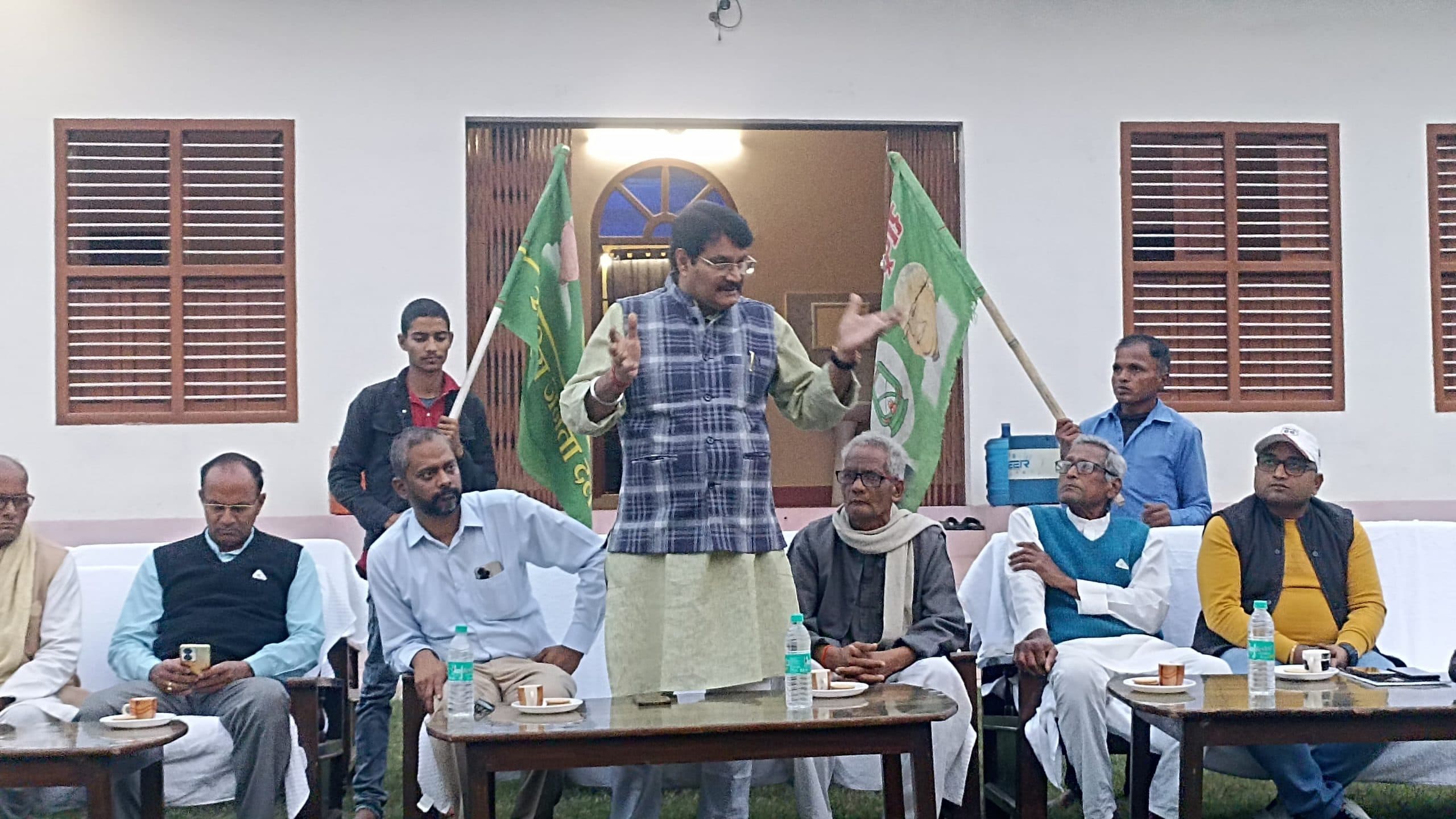 राजद कार्यकर्ताओं ने संगठन की मजबूती को लेकर की बैठक