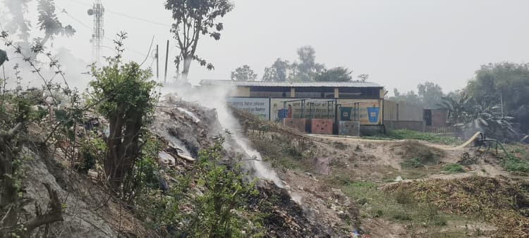 कचरे को निस्तारण की जगह जलाया जा रहा