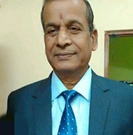 चारों बेटियों ने पिता को दिया कंधा