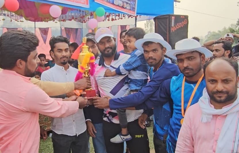 अलतापुर ने बलतर को पांच विकेट से हरा शील्ड पर जमाया कब्जा