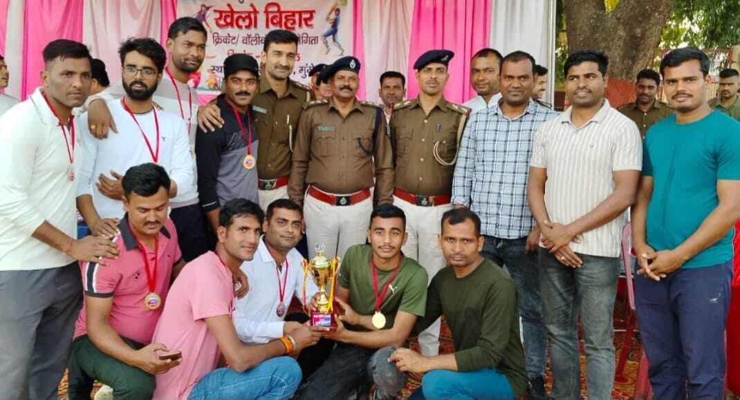 पुलिस सप्ताह पर आयोजित क्रिकेट मैच में पुलिस एकादश विजयी