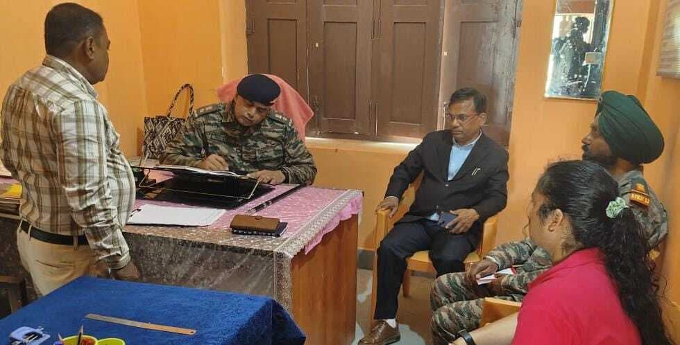 फायरिंग रेंज व बाधा दौड़ के लिए चिह्नित स्थल का कर्नल ने लिया जायजा